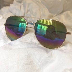 Foster Grant Dolly Sunglasses with Gold Frame, Rainbow Mirrored Aviator